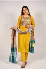 Load image into Gallery viewer, Mustard Pure Dola Silk With Gajji Patch And Pittan Work And Pure Gajji Silk Dupatta
