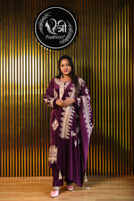 Load image into Gallery viewer, Purple Soft Premium Velvet Zari Work Suit
