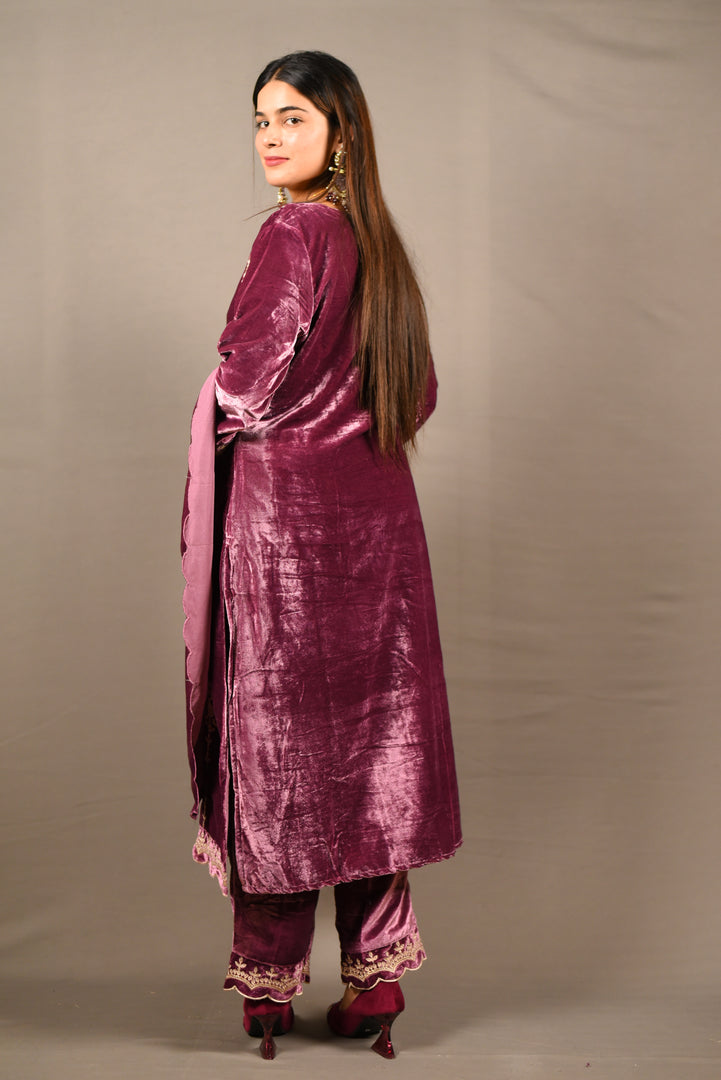 Pink Soft Premium Velvet Zari Work Suit