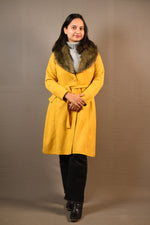 Load image into Gallery viewer, Long soft Woolen Coat with Fur Attachment
